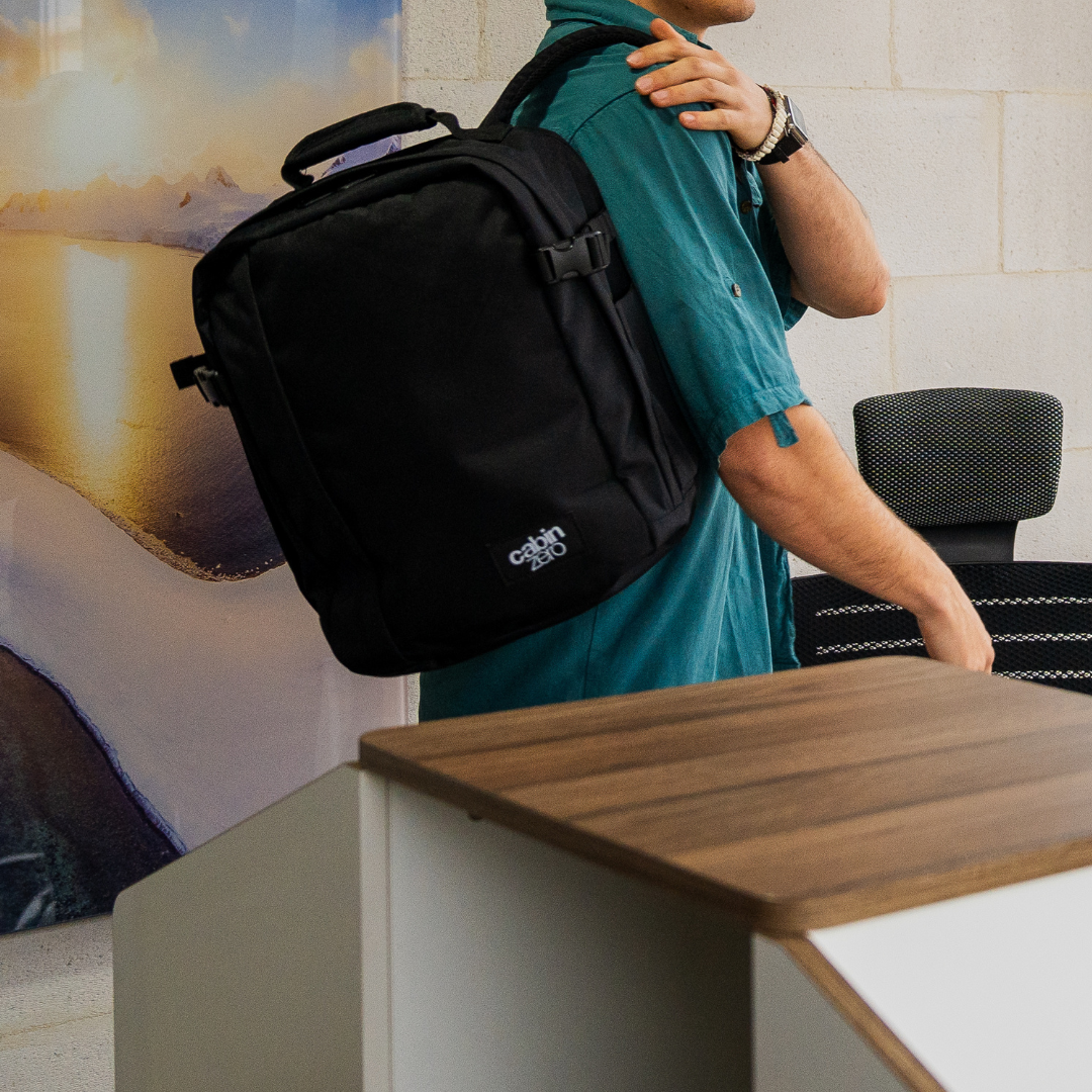 CABINZERO Classic Tech Backpack 28L