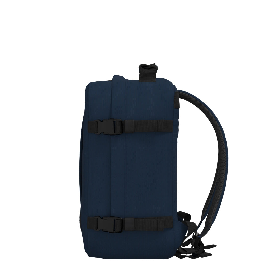 Classic Cabin Backpack 28L Navy